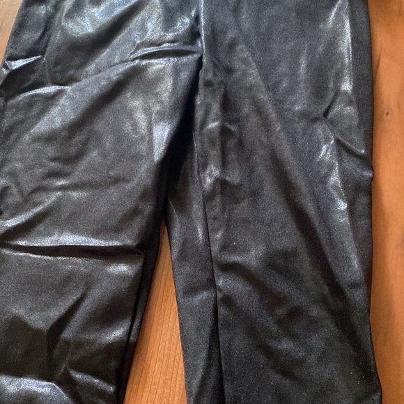 Outfit - Picture 2 of 7